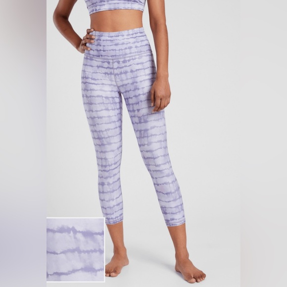 Athleta Pants - Athleta Elation Printed Capri legging